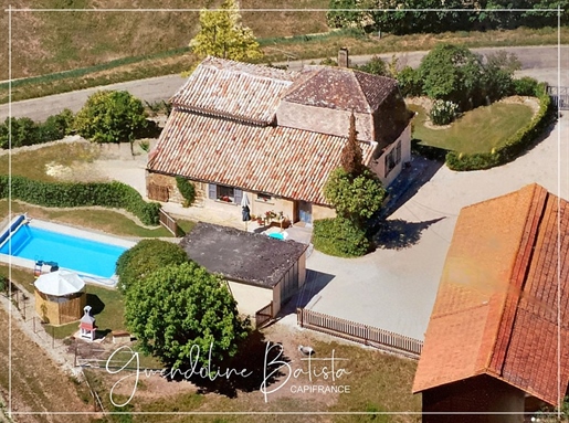 Near Eymet Stone House - Land of 4,967.00 m² with 500m² outbuildings - Swimming pool