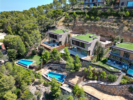 Exclusive Villa with Panoramic Views in Begur