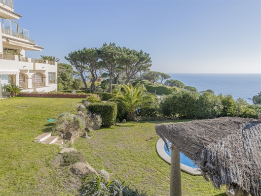 Exclusive Ground Floor Apartment With Private Garden And Pool And Spectacular Sea Views