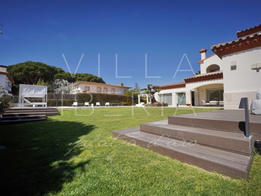 Villa Exclusive À S'agarò Vell ('La Gavina')