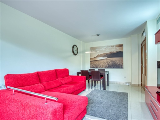 Impeccable Ground Floor Apartment With Garden, Very Close To The Beaches