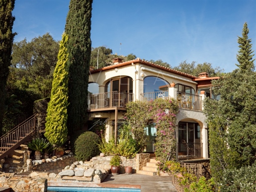 Luxe villa met spectaculair uitzicht in Calonge