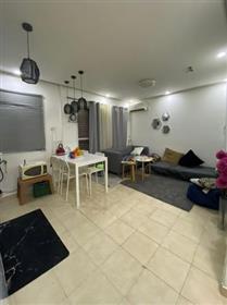 Bargain, 4 roms leilighet, flott for investering, i Øl Sheva