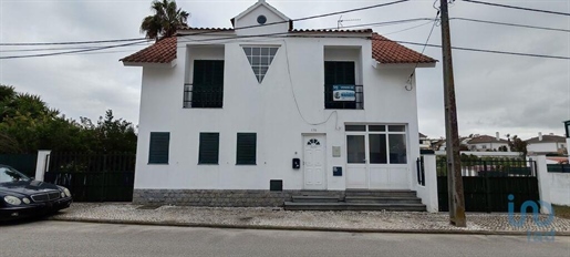 Maison de ville T5 à Setúbal de 354,00 m²