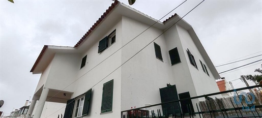 Town House with 5 Rooms in Setúbal with 354,00 m²