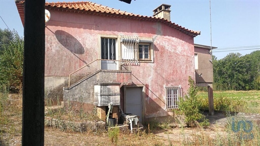 Housing with 5 Rooms in Leiria with 238,00 m²