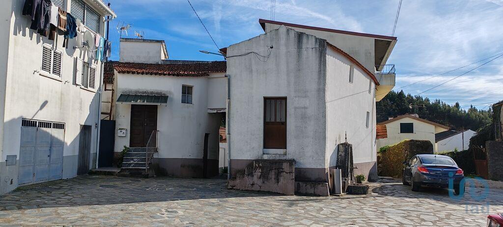 Village house with 3 Rooms in Portela do Fojo-Machio with 117,00 m²