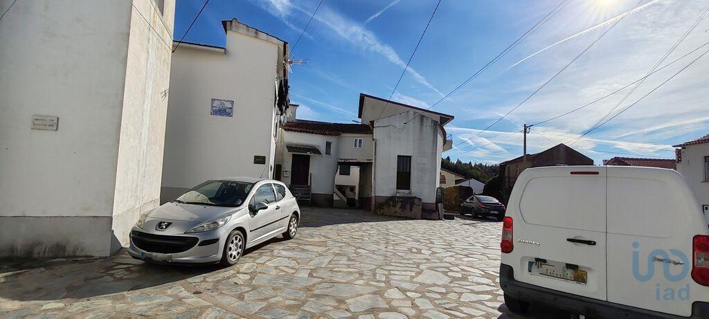Village house with 3 Rooms in Portela do Fojo-Machio with 117,00 m²