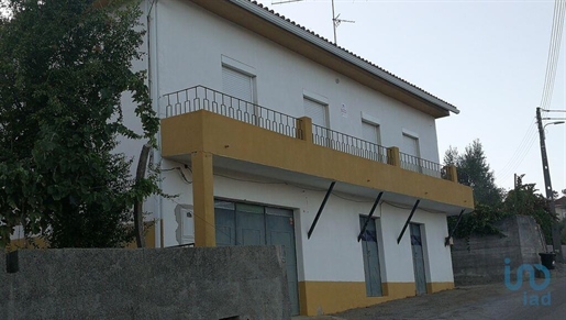 Home / Villa with 4 Rooms in Castelo Branco with 170,00 m²