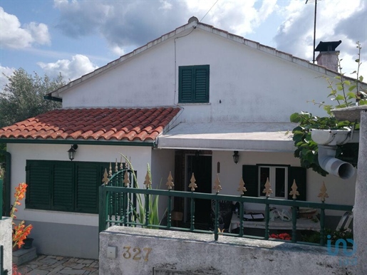 Housing with 5 Rooms in Castelo Branco with 103,00 m²