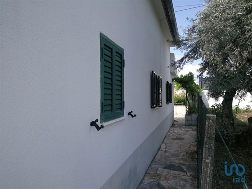 Housing with 5 Rooms in Castelo Branco with 103,00 m²