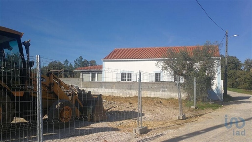 Housing with 3 Rooms in Leiria with 85,00 m²
