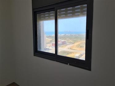 Nieuw appartement van een aannemer, High-End gebouwd, 142M², in Hadera
