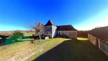 Peaceful Retreat in Périgord: 18th-Century Property with Panoramic Views.