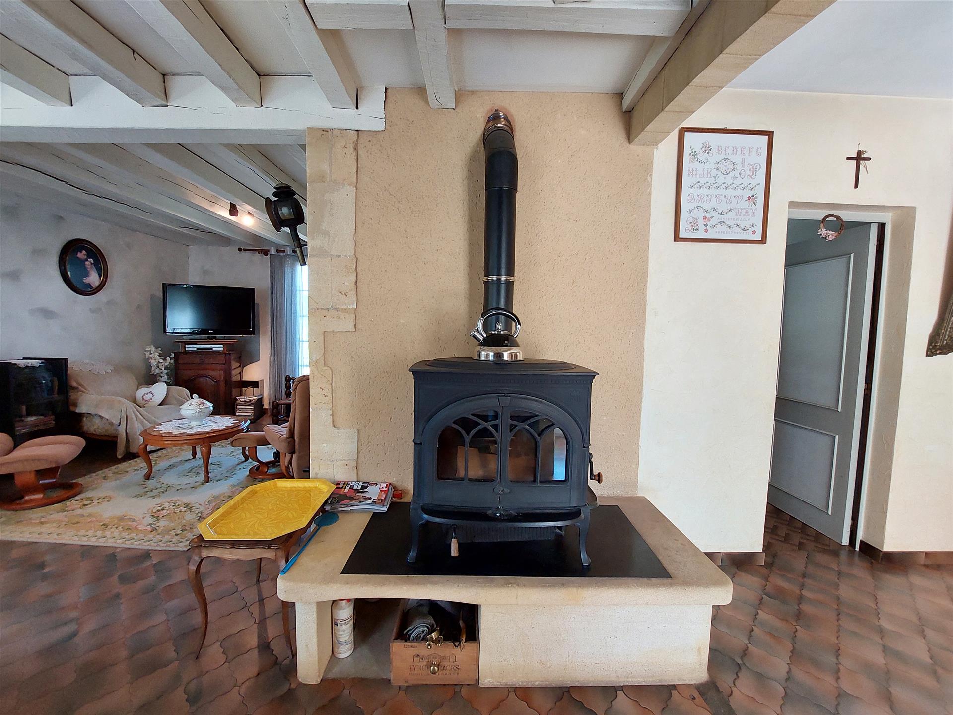 Charming Dordogne Property with guest house and pool