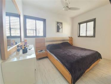 Renovated apartment, 4 rooms 139SQM,with beautiful open view,in Ashdod