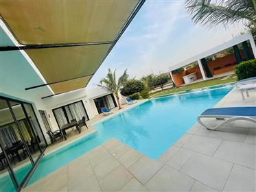 Villa con piscina in vendita a Saly