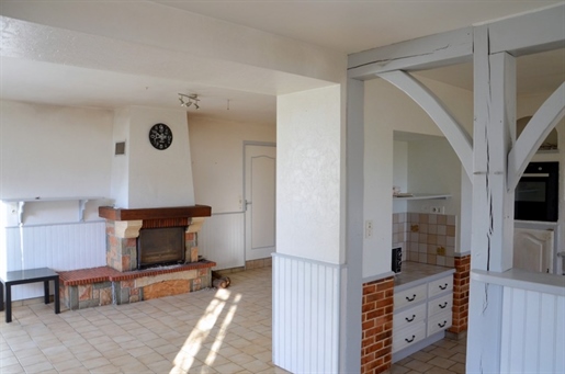 Val d'Erdre-Auxence sector, Maine-et-Loire (49), 6-room house on one level.