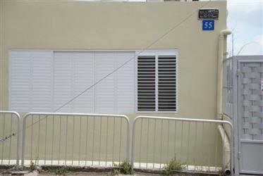 Asuinrakennus myytävänä, Haifa
