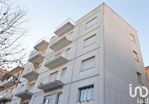 Sale Apartment 80 m² - 3 bedrooms - Anzio