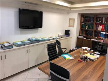 Ampi uffici in affitto, da 50Mq a 120Mq, a Beersheba