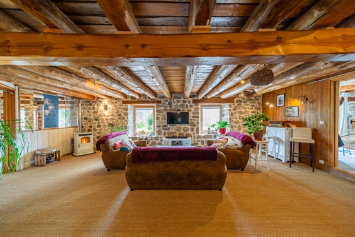 Favorite!! Margeride (Lozère), renovated farmhouse, comfort, calm and nature 15 minutes from the