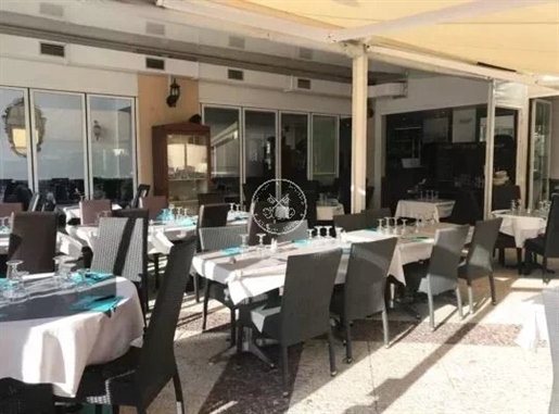 Fonds de commerce -location gerance Restaurant terrasse 120 couverts port Fréjus 200 M2