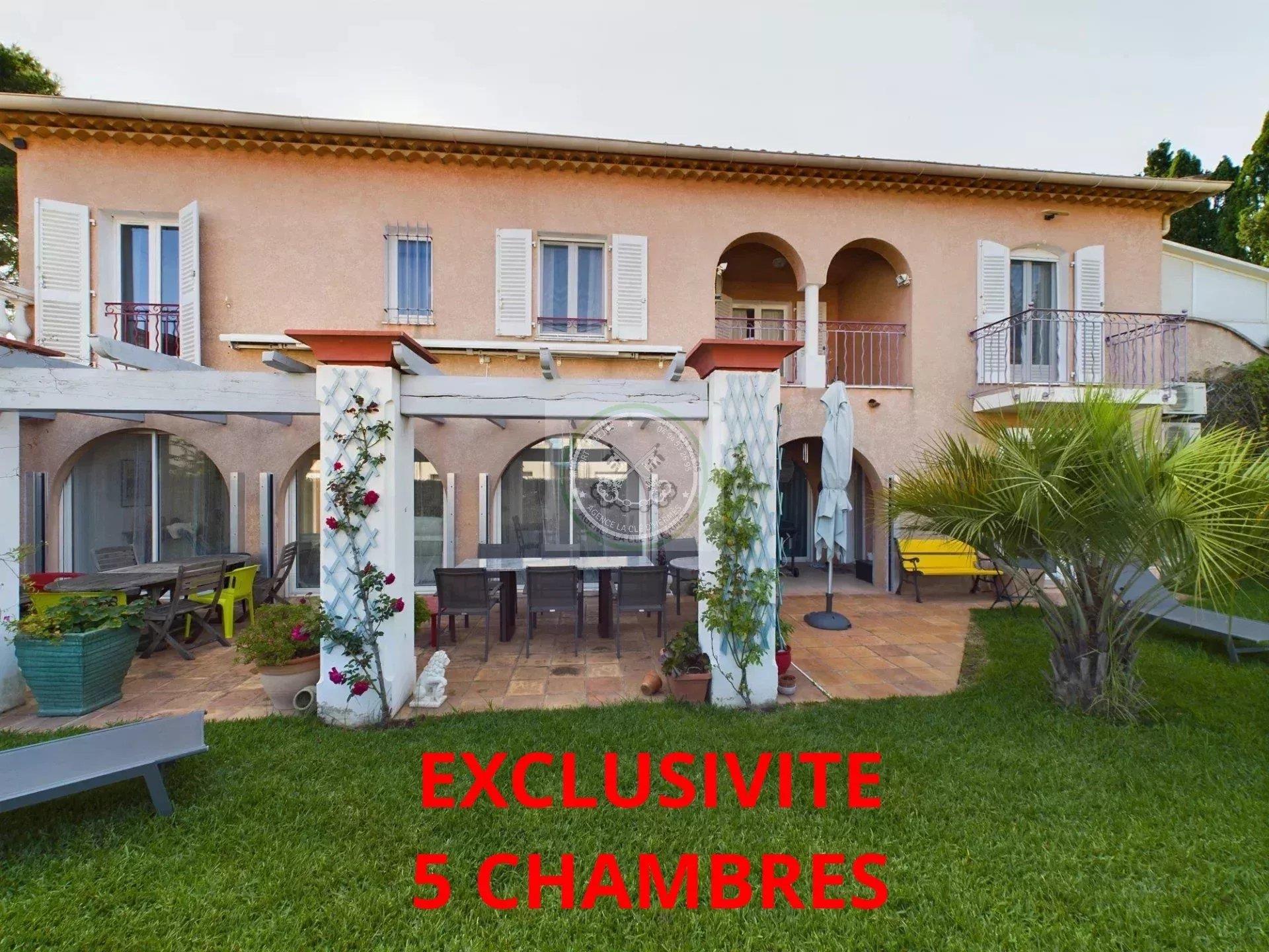Magnificent 5 Bedroom T7 Villa In Exceptional Seaside Domain Surrounded By A Lake, Swimming Pool And