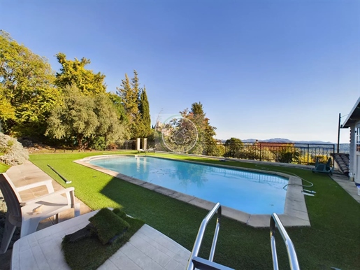 Callian - Jolie villa T 5 indépendante avec piscine