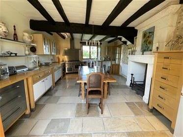 Beautifully presented 3 bedroomed Barn Conversion