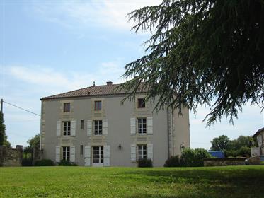 Stunning Maison de Maitre and Successful chamber d’hote 