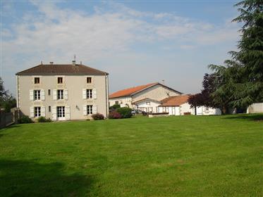 Stunning Maison de Maitre and Successful chamber d’hote 