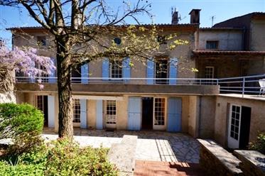 Beautiful bourgeois residence, house of character, park and garage, F8 + possibility 1 studio to re