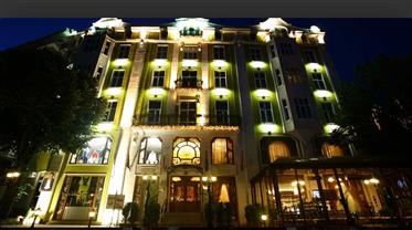 Ylellinen viiden tähden hotelli Varna-Bulgariassa