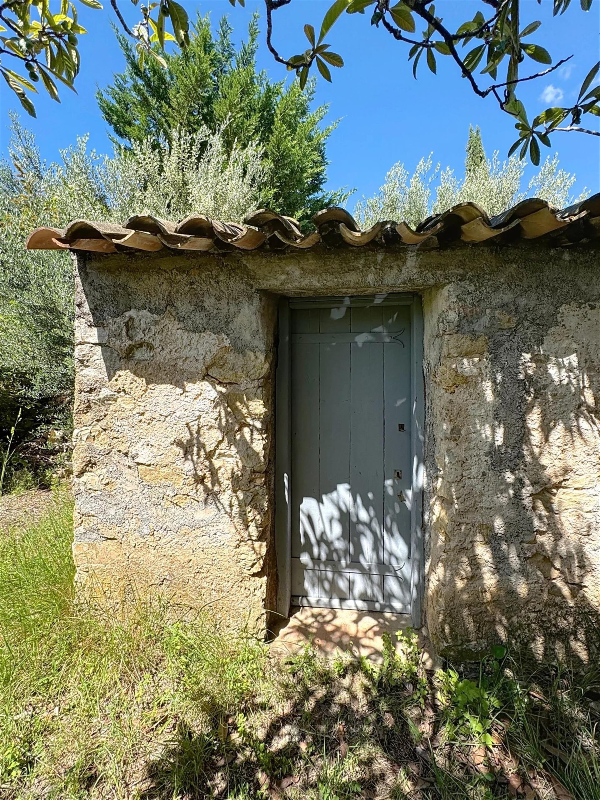 Köp: Hus (83570)