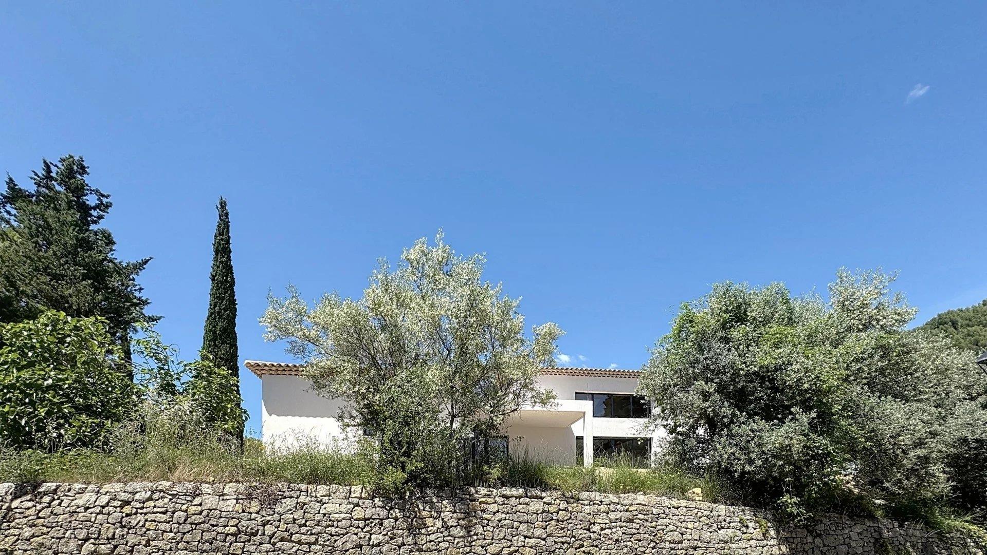Köp: Hus (83570)