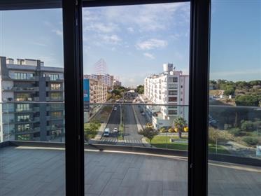 T2 Nouveau (en anglais) Qualité de la construction et des finitions Condominium de parc Almada 