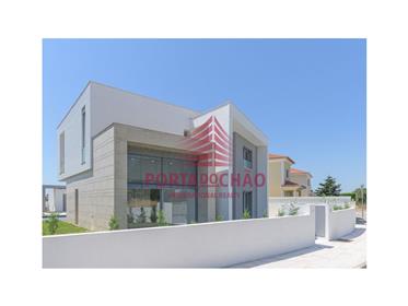 Maison T4 | Nouvelle construction | Qualité impaire | Nogueira village d’Azeitão