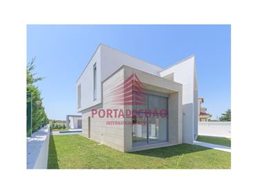 Moradia T4 | Construção Nova | Qualidade Impar | Vila Nogueira de Azeitão