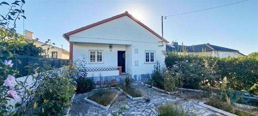 Traditional house with 3 Rooms in Lisboa with 94,00 m²