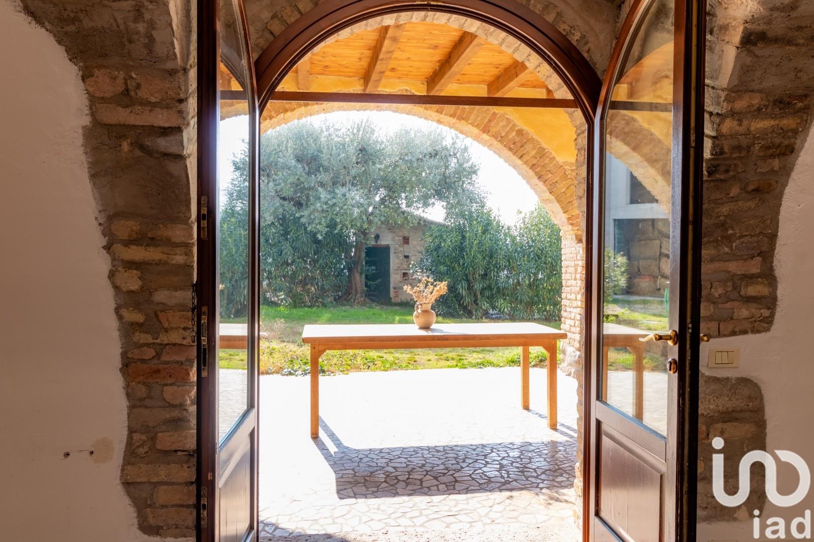 Sale Detached house / Villa 220 m² - 4 bedrooms - Costermano sul Garda