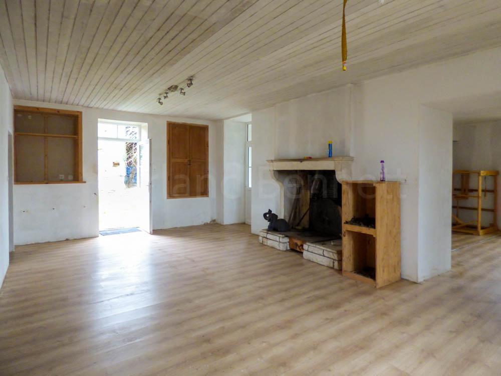Detached stone house with outbuildings + large garden