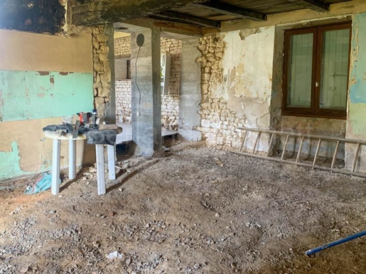 Stone town house to renovate with south facing garden