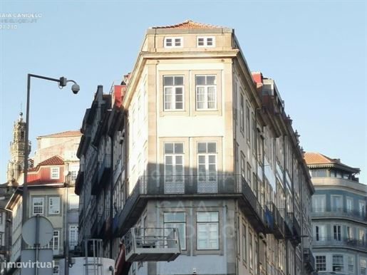 Building | Historic Center of Porto