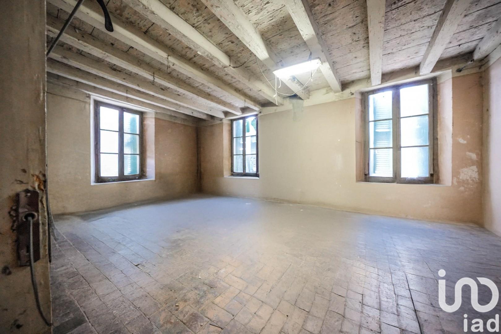 Sale Building / Stable 706 m² - 5 bedrooms - Valeggio sul Mincio
