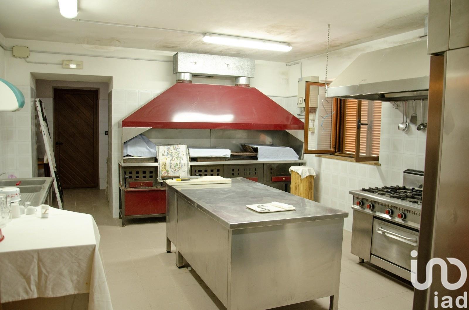 Sale Detached house / Villa 313 m² - 2 bedrooms - Castiglione Messer Raimondo