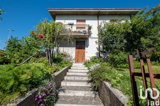 Frei stehendes Haus / Villa zu verkaufen 205 m² - 3 Schlafzimmer - Castiglione delle Stiviere
