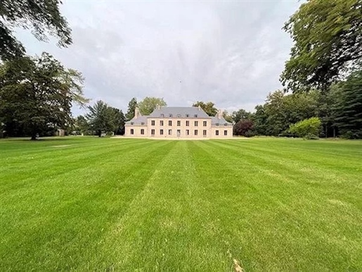 Loiret: Château 945