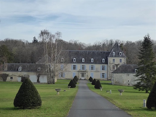 Indre : Chateau 930m2