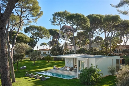 Superb Modern Villa With Sea View - Cap D'antibes 405 Sqm